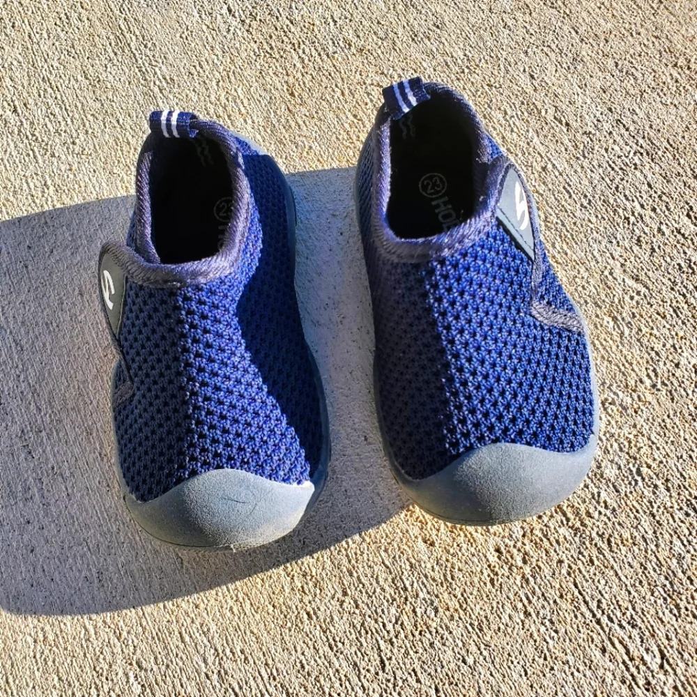 Hobibear blue baby toddler water shoes size 23 (US 7) EUC